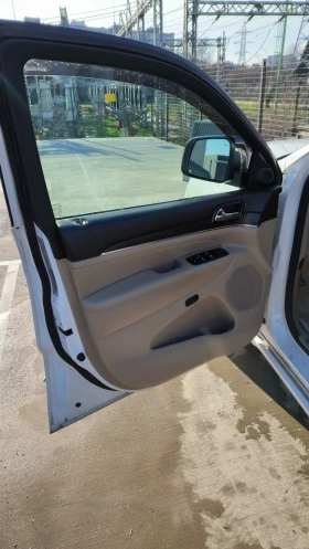 Jeep Grand cherokee Overland 5.7 V8 - 27500 € / 53785.32 лв. - 20998309 10