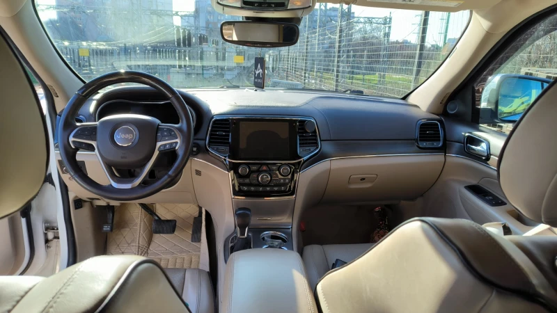 Jeep Grand cherokee Overland 5.7 V8, снимка 8 - Автомобили и джипове - 53088962
