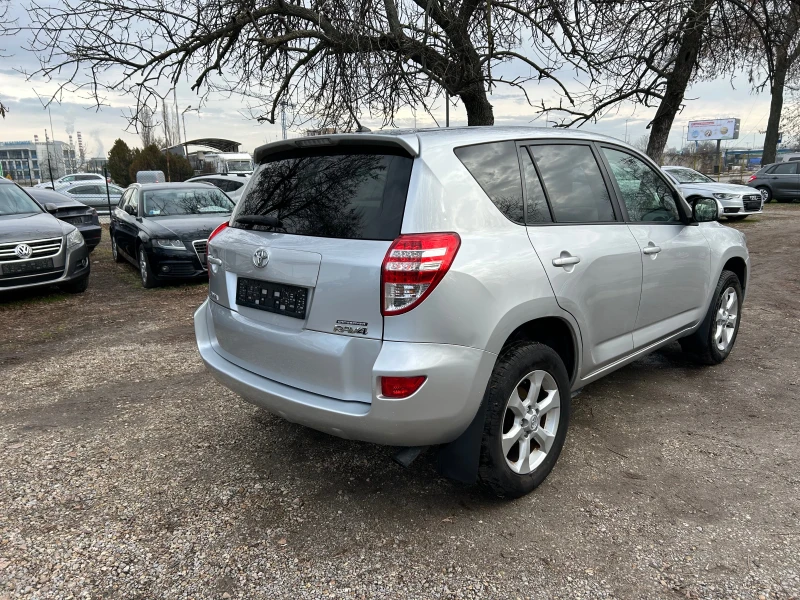 Toyota Rav4 2.2 D4D CROSSOVER, снимка 8 - Автомобили и джипове - 53156794