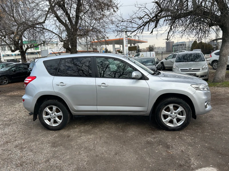 Toyota Rav4 2.2 D4D CROSSOVER, снимка 4 - Автомобили и джипове - 53156794