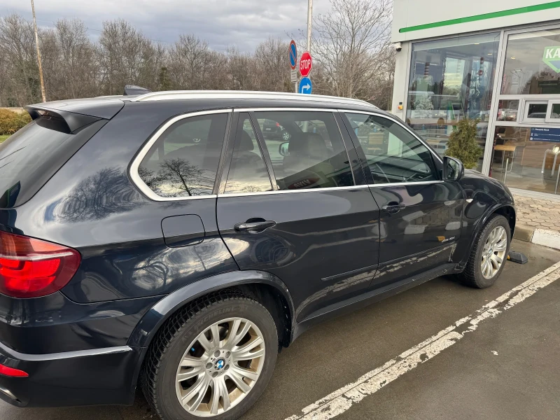 BMW X5 xDrive40d 8 ZF/Individual/Headup/M Pack/Soft close, снимка 3 - Автомобили и джипове - 53533030