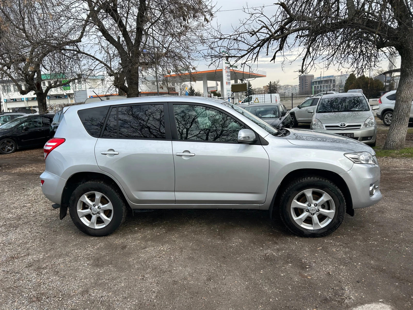 Toyota Rav4 2.2 D4D CROSSOVER - изображение 4