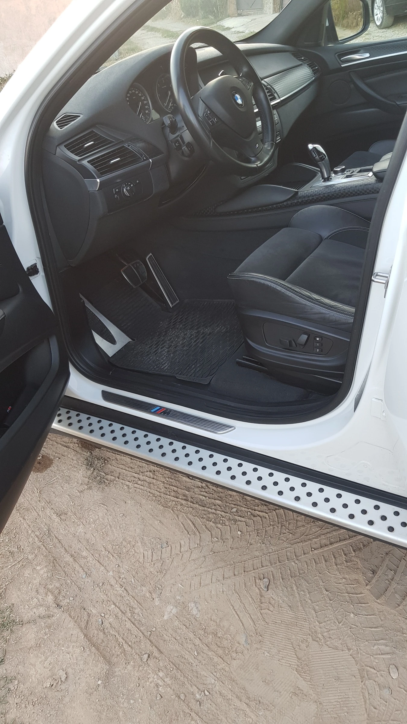 BMW X6 M Sportpaket 4D, снимка 7 - Автомобили и джипове - 53918085