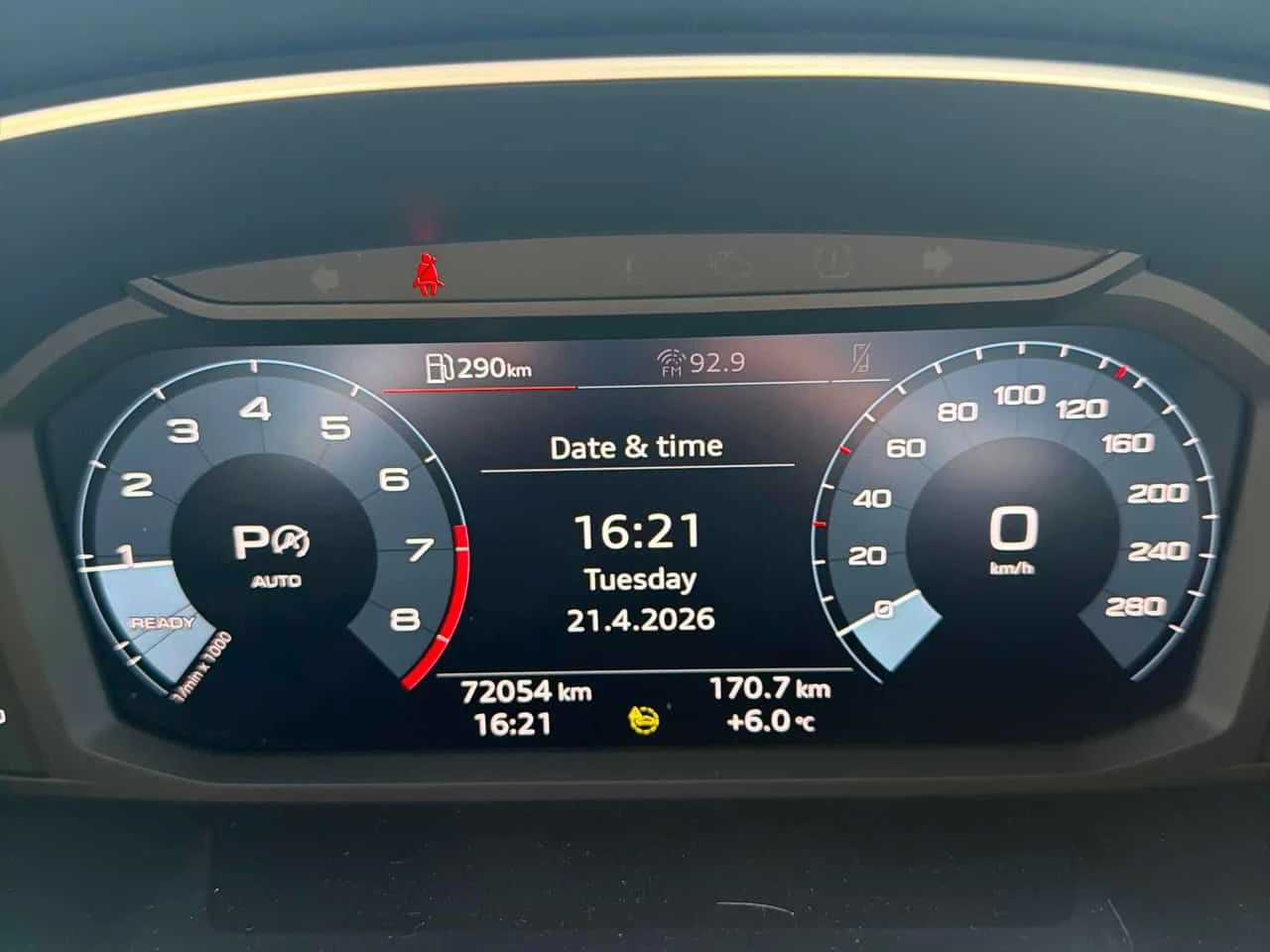 Audi Q3 Progressiv  CARFAX, снимка 8 - Автомобили и джипове - 54272958