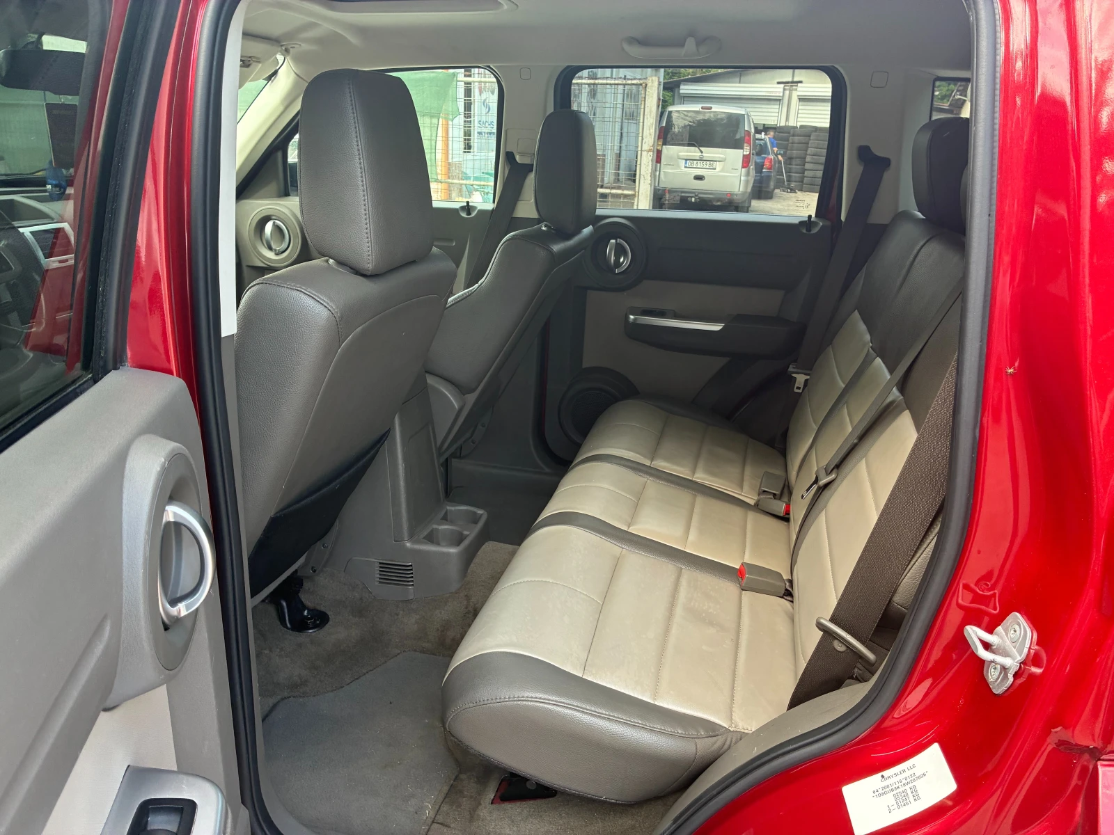 Dodge Nitro, снимка 6 - Автомобили и джипове - 54718310