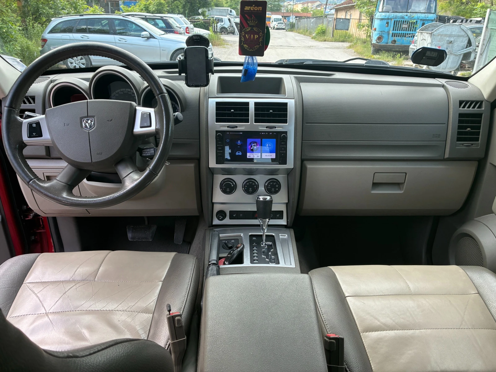 Dodge Nitro, снимка 7 - Автомобили и джипове - 54718310