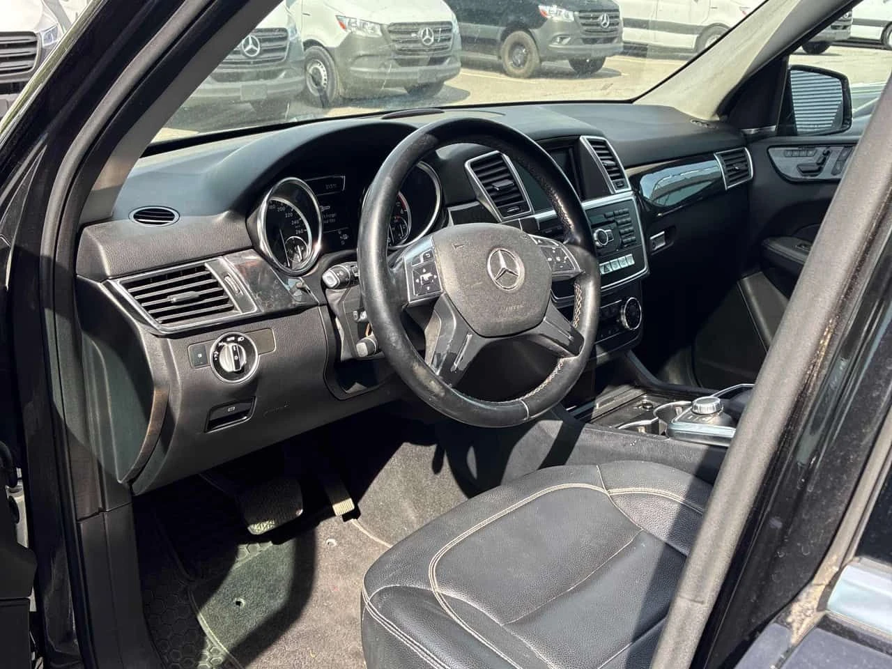 Mercedes-Benz ML 350 * BlueTEC * ГЛАВНО ПРЕДСТАВИТЕЛСТВО* ПАНОРАМА* , снимка 6 - Автомобили и джипове - 54759727