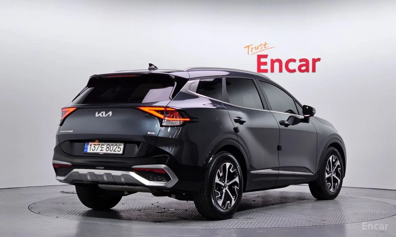 Kia Sportage HYBRID* SIGNATURE* ОБДУХВАНЕ* ДИСТРОНИК* 360КАМЕРА, снимка 2 - Автомобили и джипове - 55776066