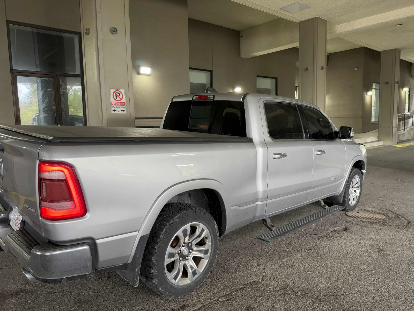 Dodge RAM 1500 Limited Longhorn, ���������� | Mobile.bg � ����������� 10