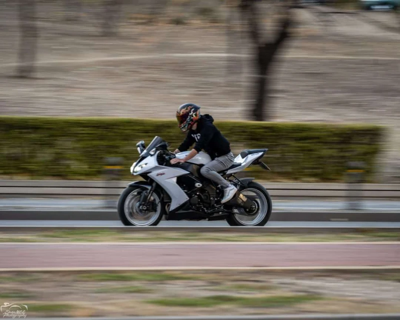 Kawasaki Zxr, снимка 9 - Мотоциклети и мототехника - 52368822