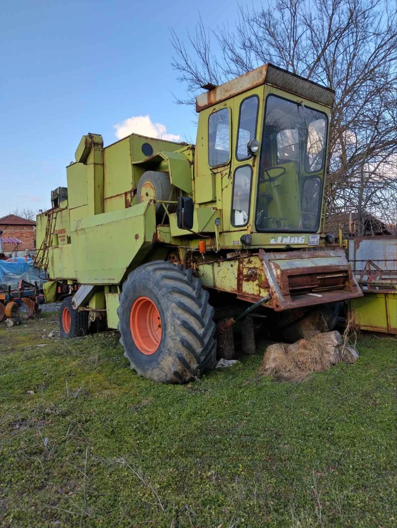 Комбайн Claas Dominator 100, снимка 1 - Селскостопанска техника - 49351526