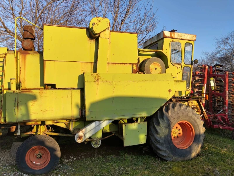 Комбайн Claas Dominator 100, снимка 4 - Селскостопанска техника - 49351526