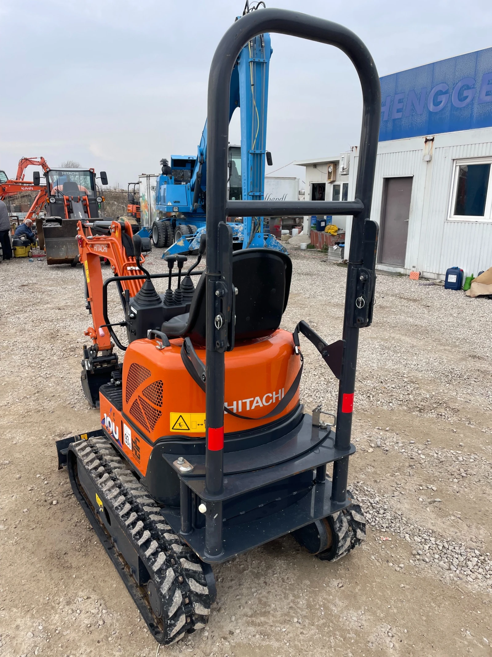 Багер Hitachi ZX 10 U-6, снимка 5 - Индустриална техника - 53833362