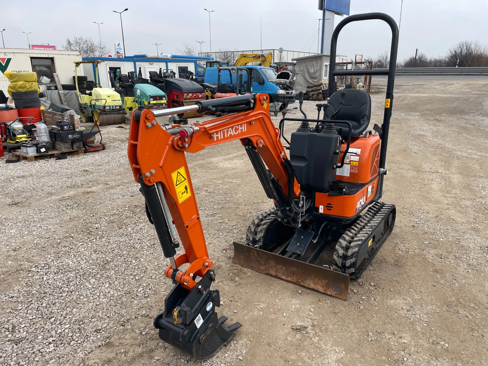 Багер Hitachi ZX 10 U-6, снимка 8 - Индустриална техника - 53833362