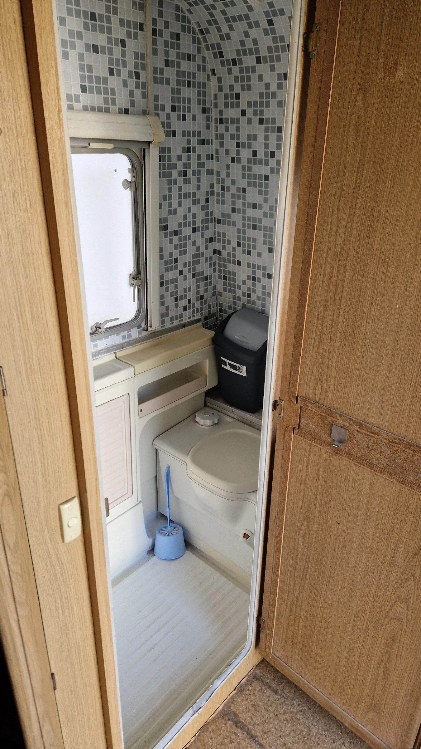  Challenger 400 SE +   . | Mobile.bg   6