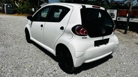 Toyota Aygo 1.0i евро 5 фейс лифт, снимка 5