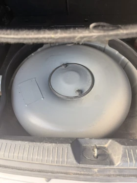 Kia Cerato - 2500 € / 4889.57 лв. - 34293756 11