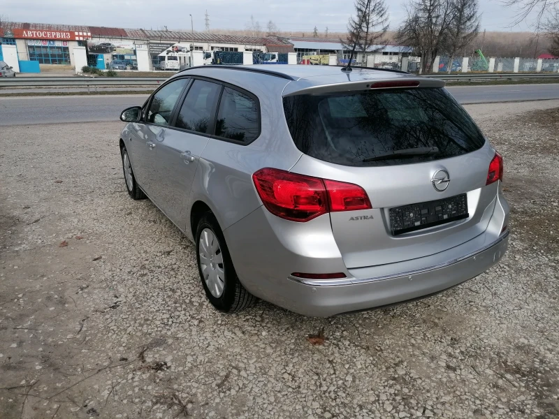 Opel Astra 1.4 LPG Cosmo, снимка 4 - Автомобили и джипове - 48811909