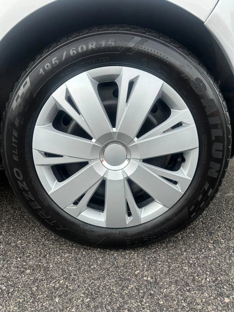 Ford Fiesta 1.4 TDCI НОВ ВНОС, снимка 15 - Автомобили и джипове - 51679838