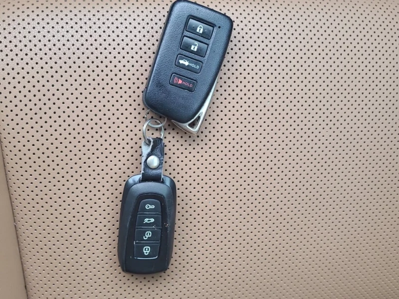 Lexus IS 350 * CARFAX * БЕЗ ПЪРВОНАЧАЛНА ВНОСКА, снимка 8 - Автомобили и джипове - 52825673