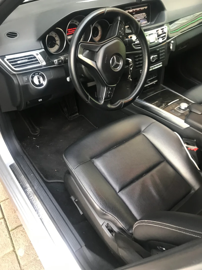 Mercedes-Benz E 200 AVANGARD , снимка 9 - Автомобили и джипове - 53582761