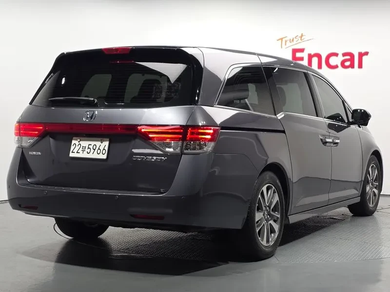 Honda Odyssey 3.5 4Th Generation, снимка 4 - Автомобили и джипове - 55842905