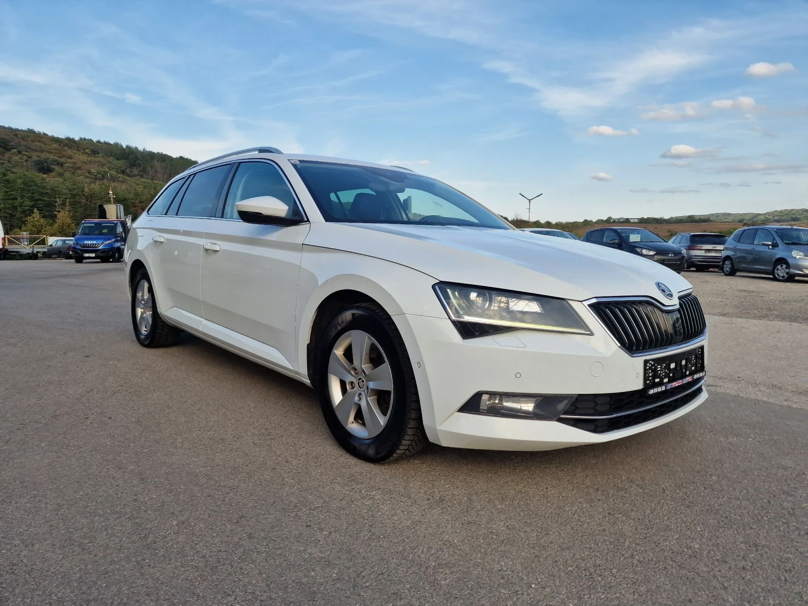 Skoda Superb 2, 0TDI DSG - изображение 2