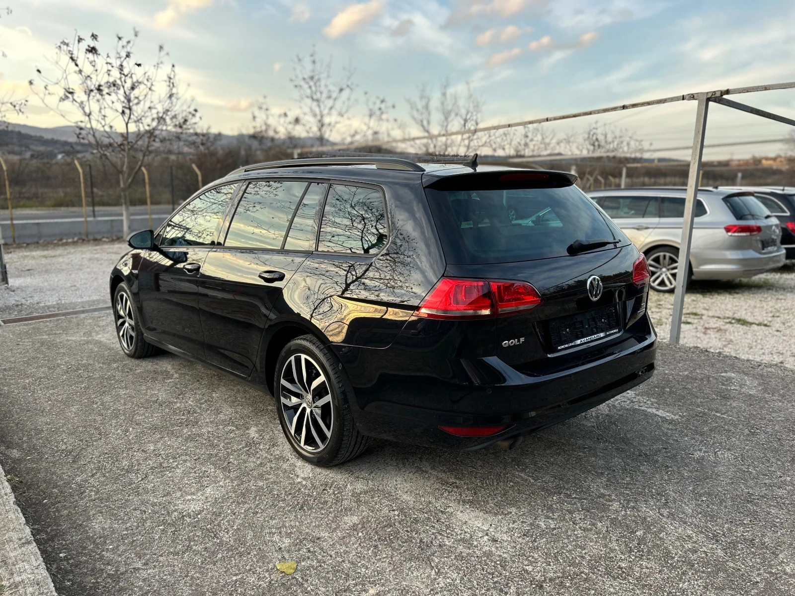 VW Golf 1.6TDI Comfortline CUP PANO - изображение 4