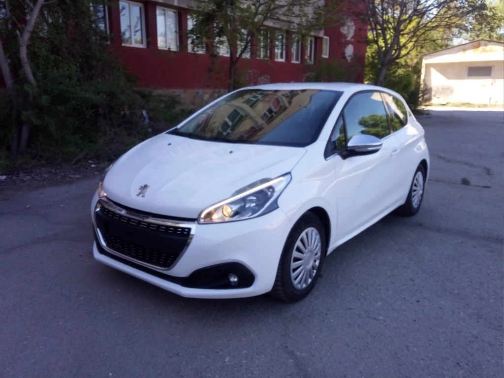 Peugeot 208 1.2 i / 82hp - изображение 2
