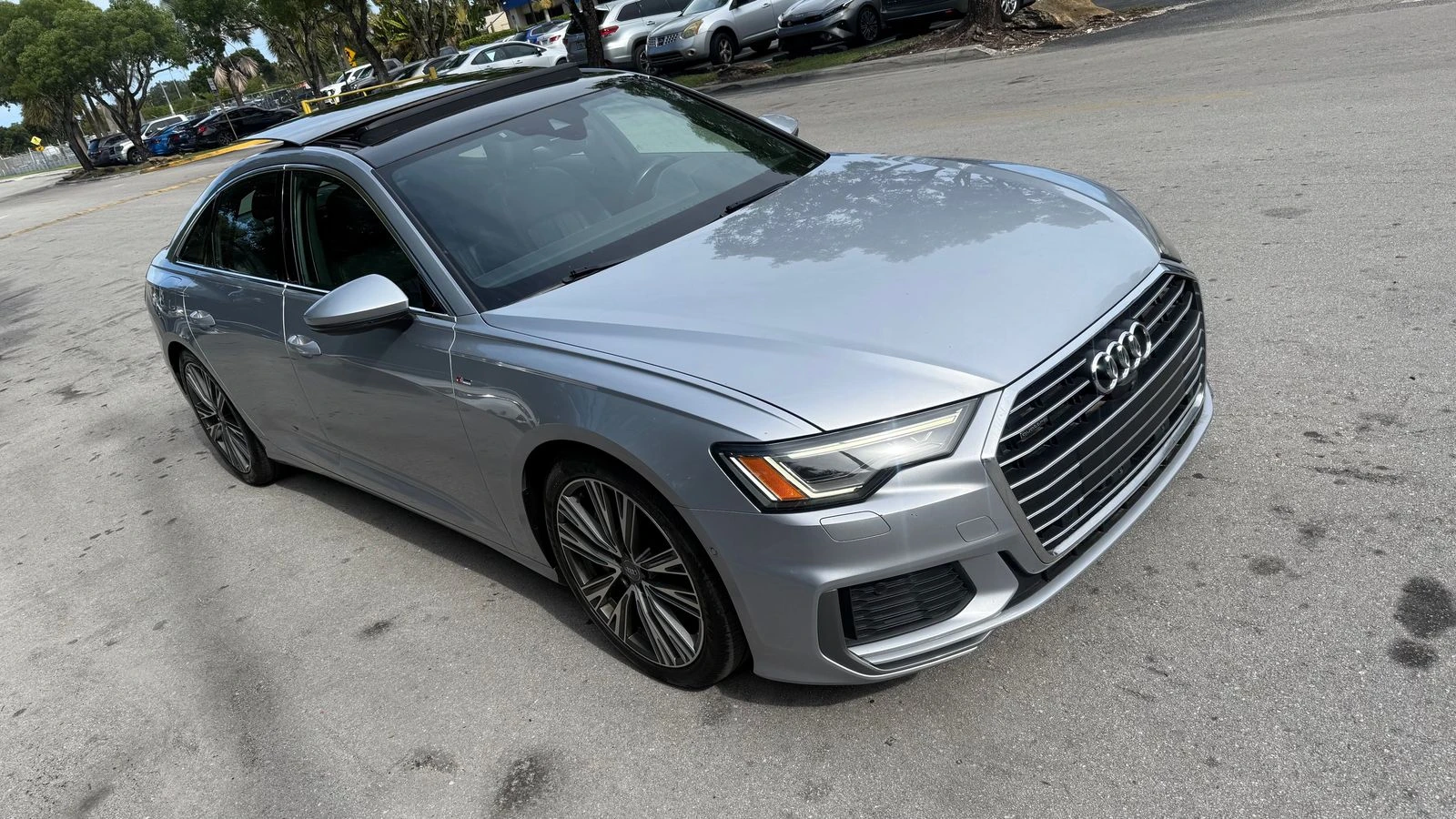 Audi A6 3.0T Premium Plus 55 TFSI - изображение 3