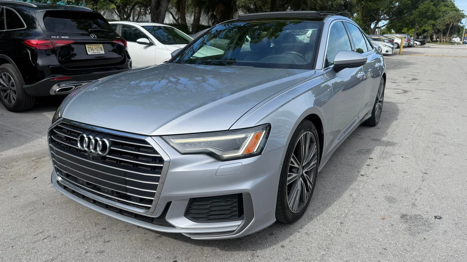 Audi A6 3.0T Premium Plus 55 TFSI - изображение 4