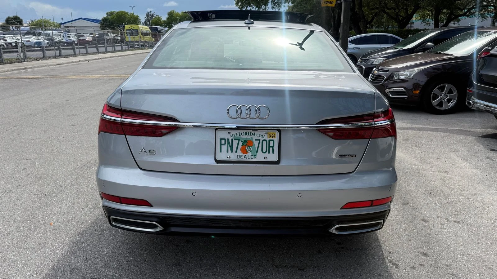 Audi A6 3.0T Premium Plus 55 TFSI - изображение 2