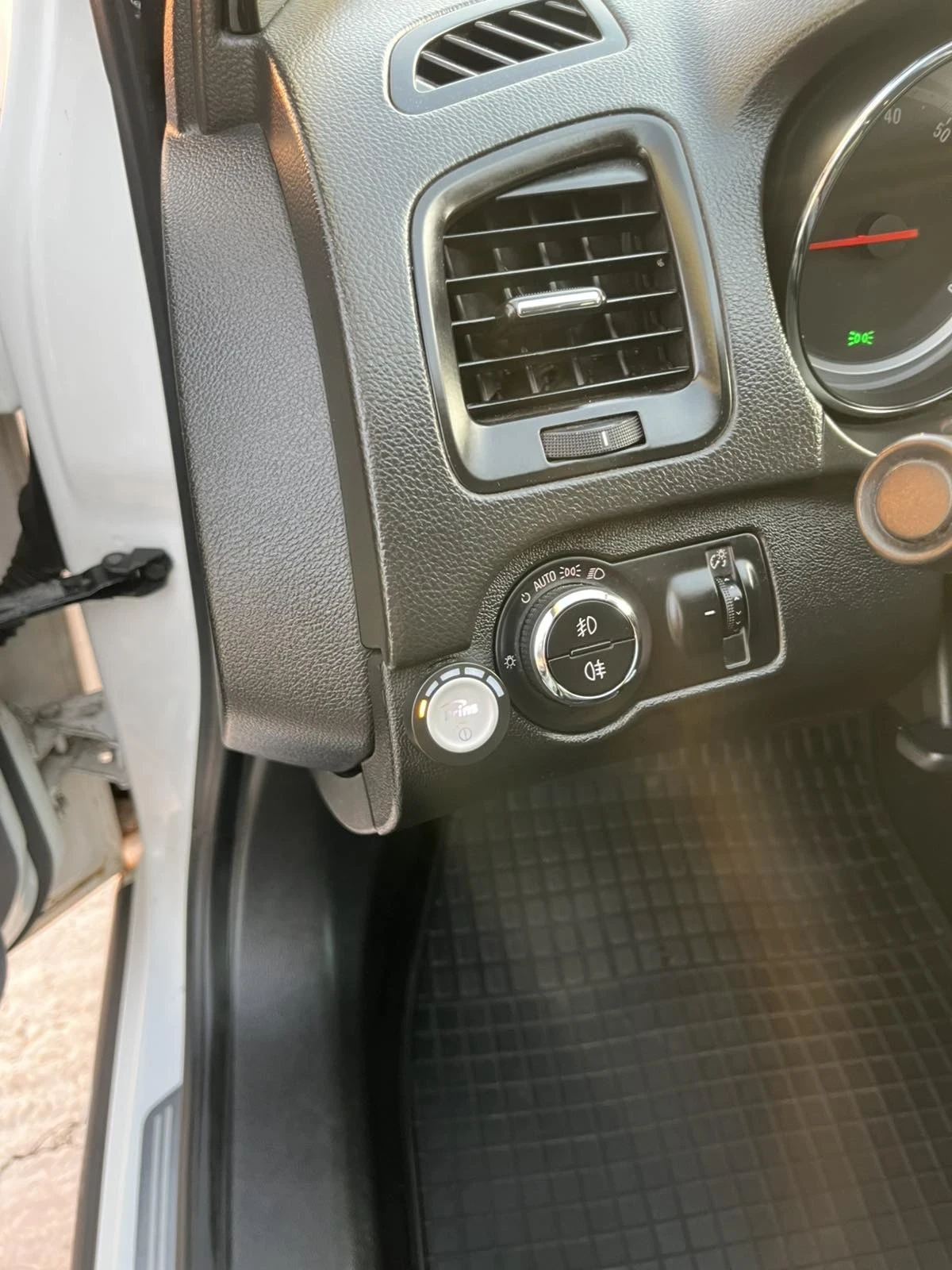 Opel Insignia, снимка 11 - Автомобили и джипове - 53788036