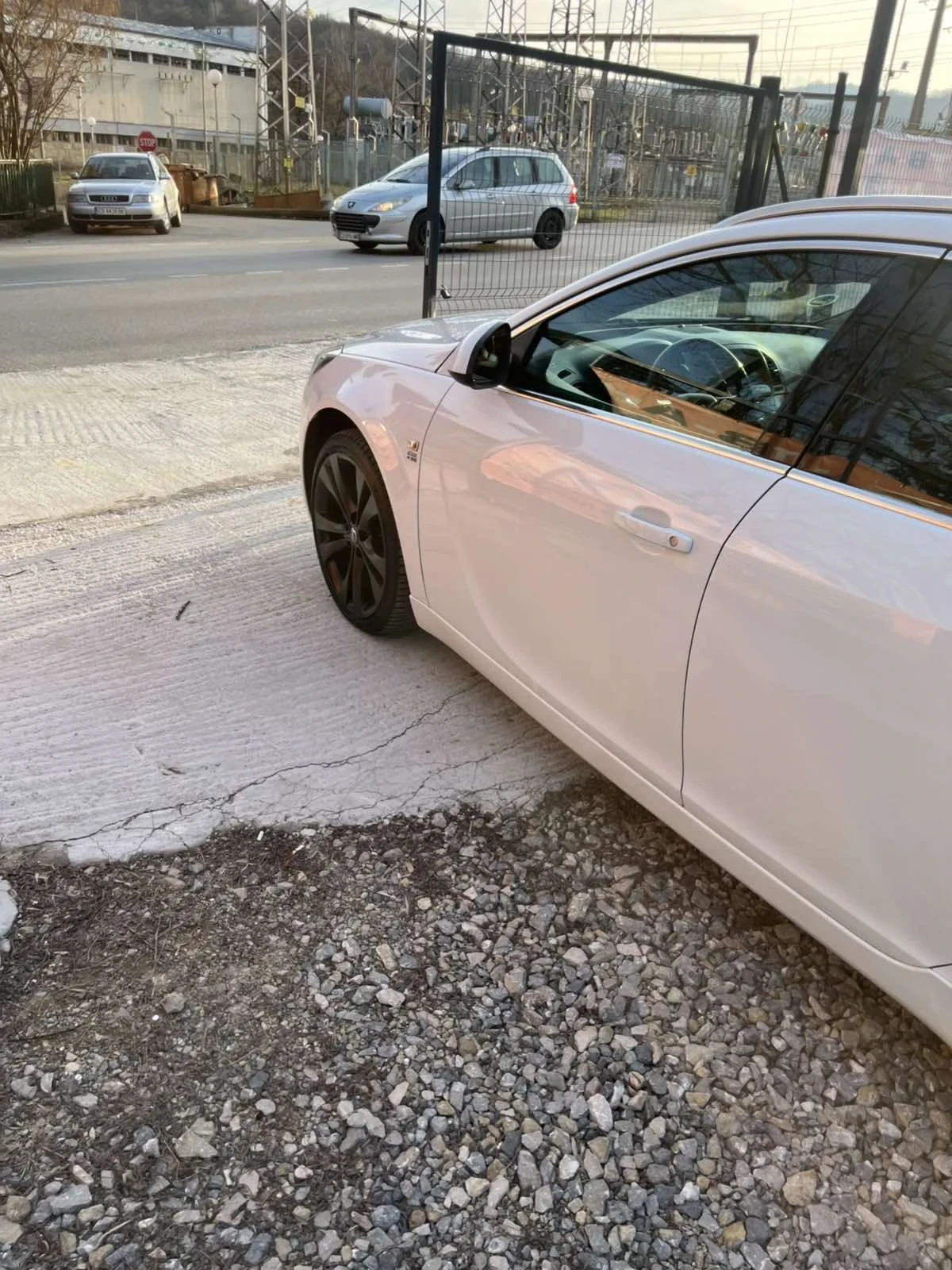 Opel Insignia, снимка 12 - Автомобили и джипове - 53788036