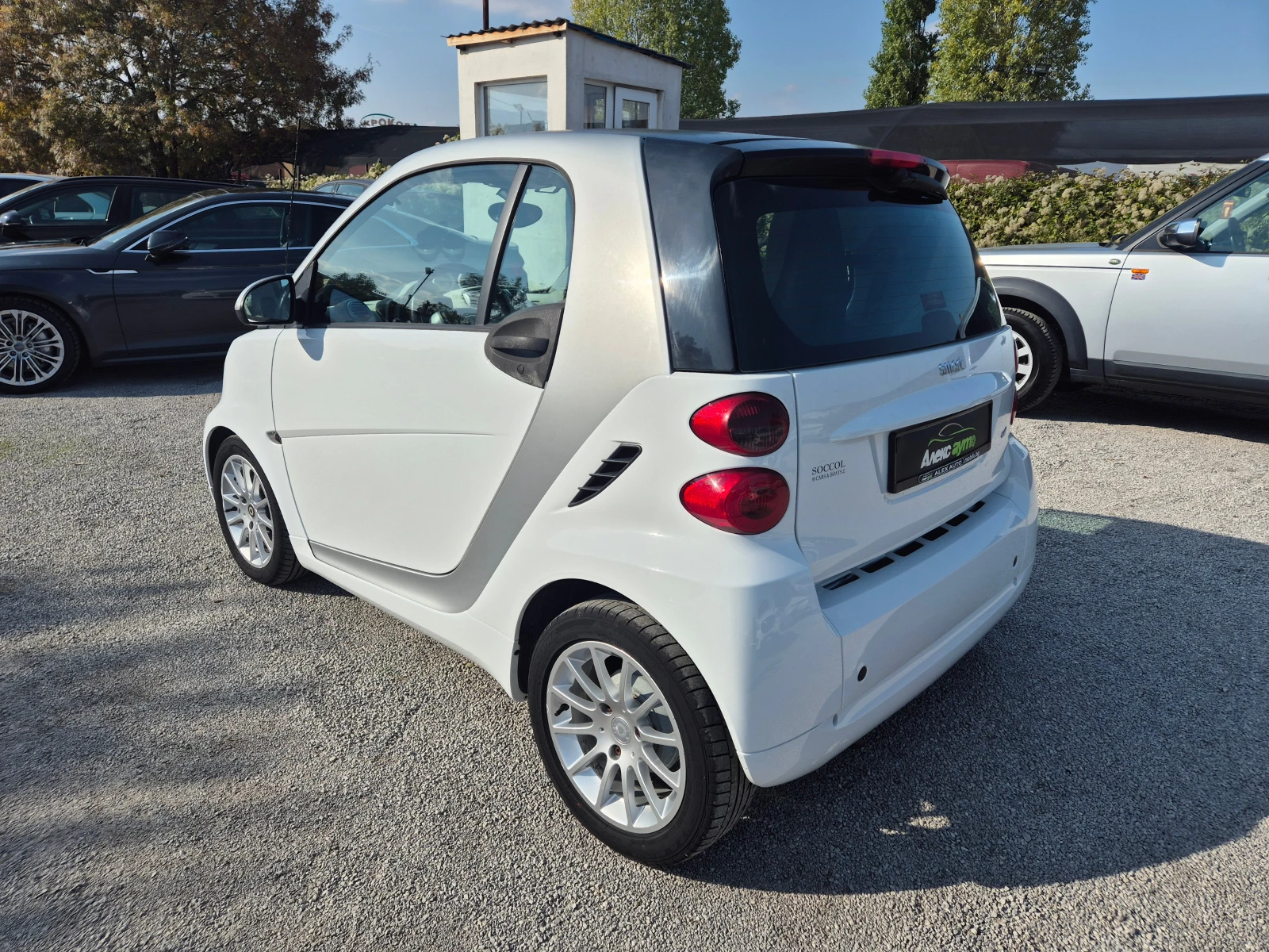 Smart Fortwo CDI/АВТОМАТИК/КЛИМАТИК/EURO5 | Mobile.bg — изображение 3