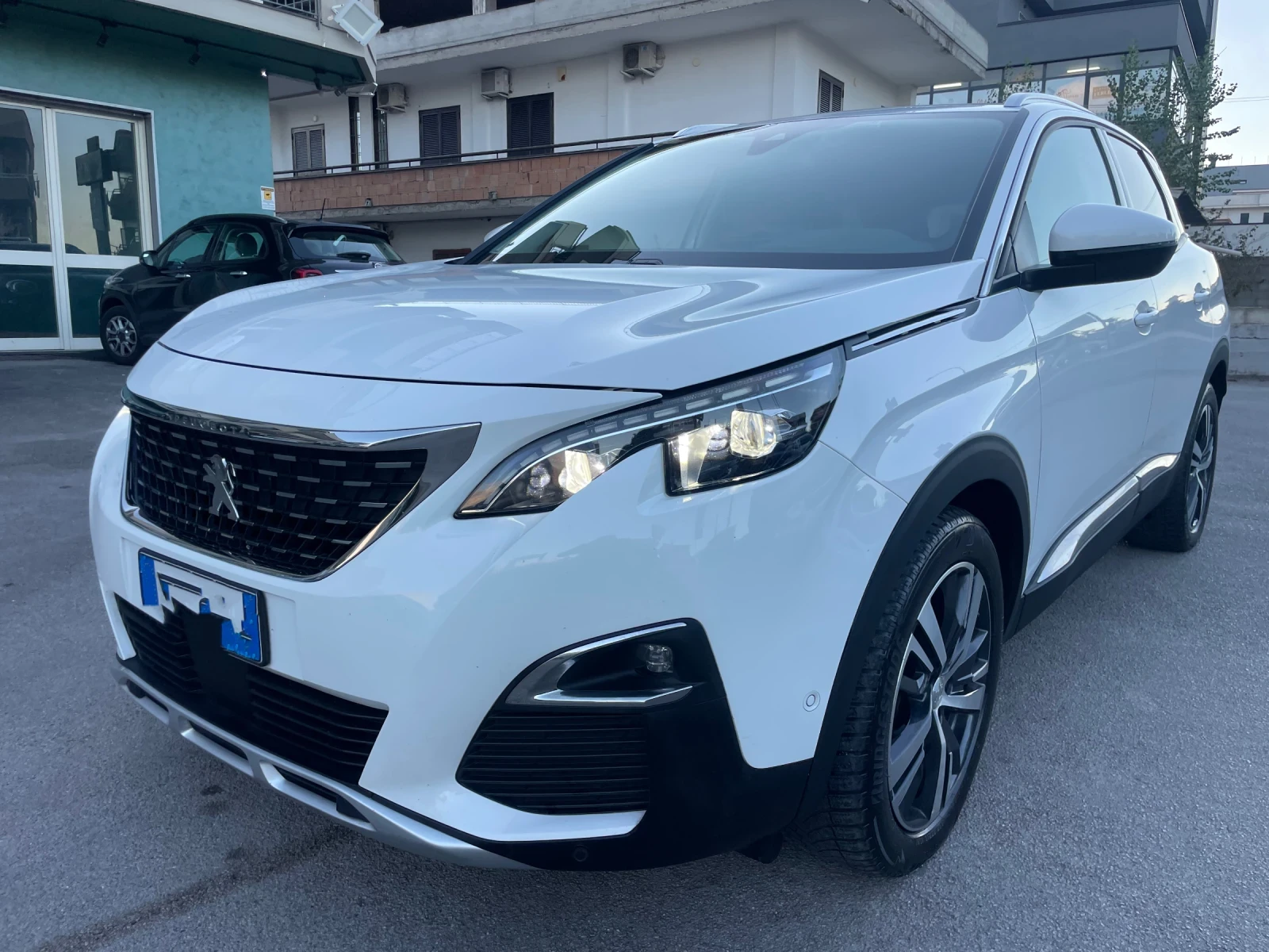 Peugeot 3008 BlueHDi 120 SeS EAT6 Allure EURO 6B - изображение 4