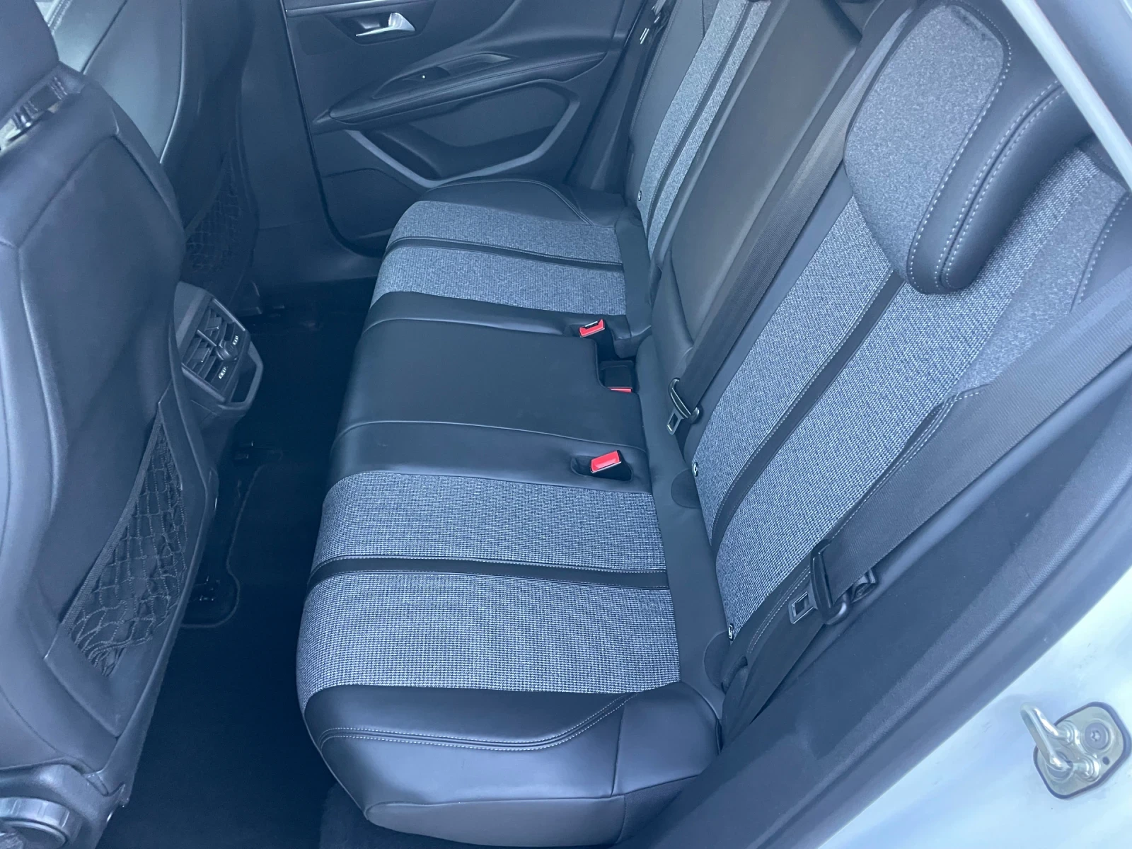 Peugeot 3008 BlueHDi 120 SeS EAT6 Allure EURO 6B - изображение 8