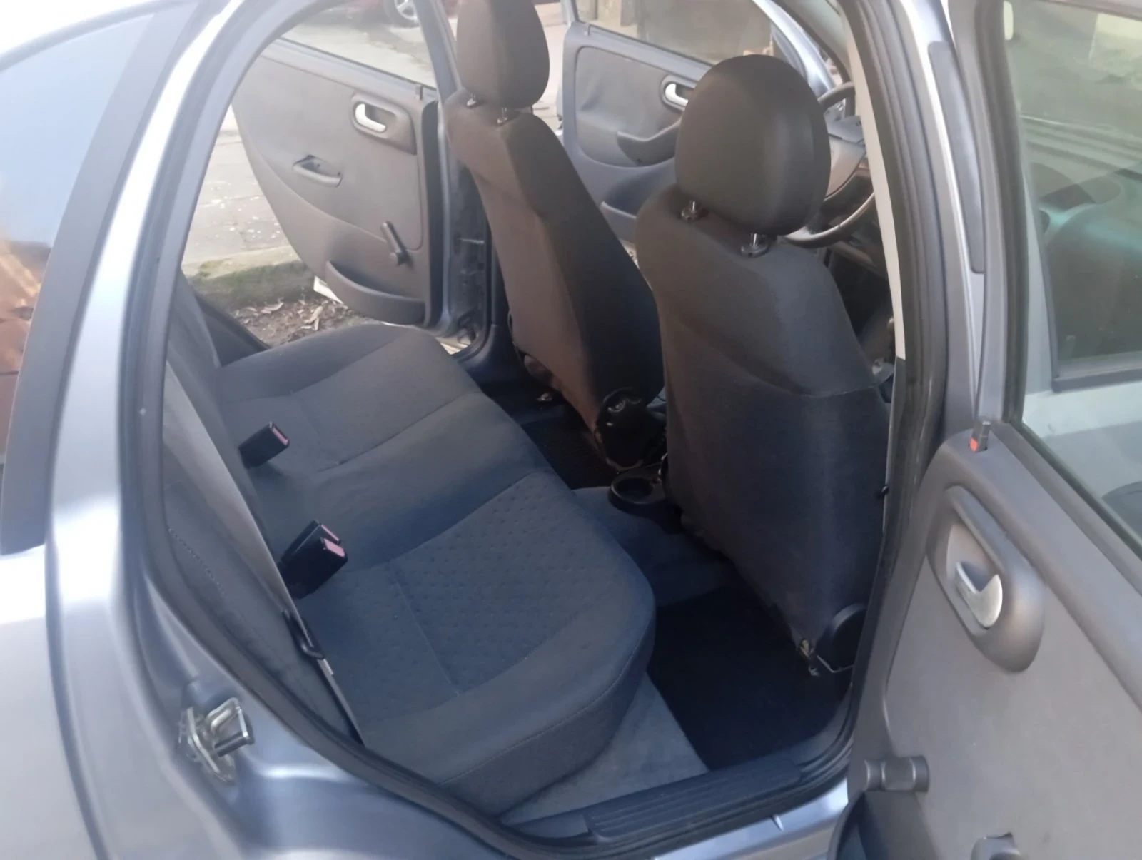 Opel Corsa 1.4 90 к.с - изображение 7