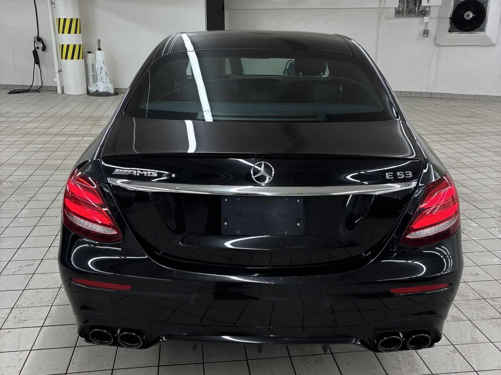 Mercedes-Benz E 53 AMG Night Package, снимка 5 - Автомобили и джипове - 54057770