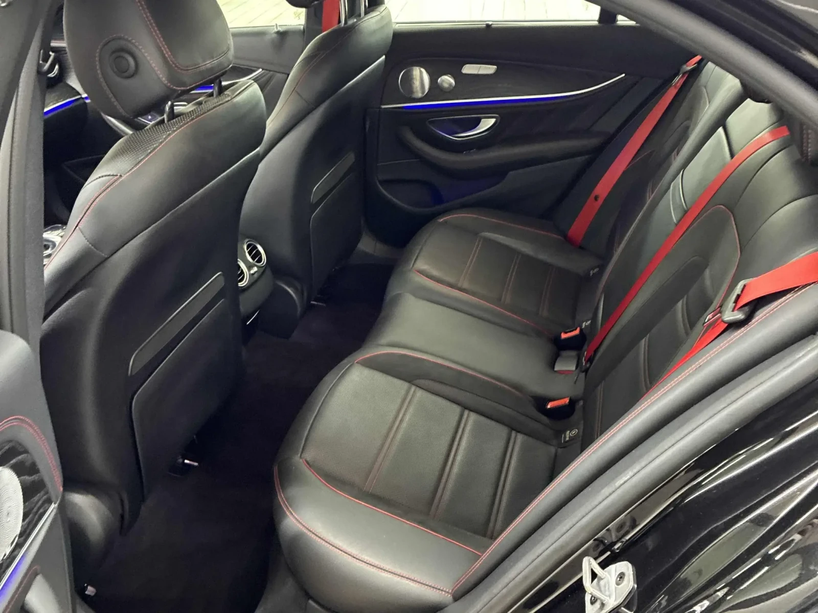 Mercedes-Benz E 53 AMG Night Package, снимка 8 - Автомобили и джипове - 54057770