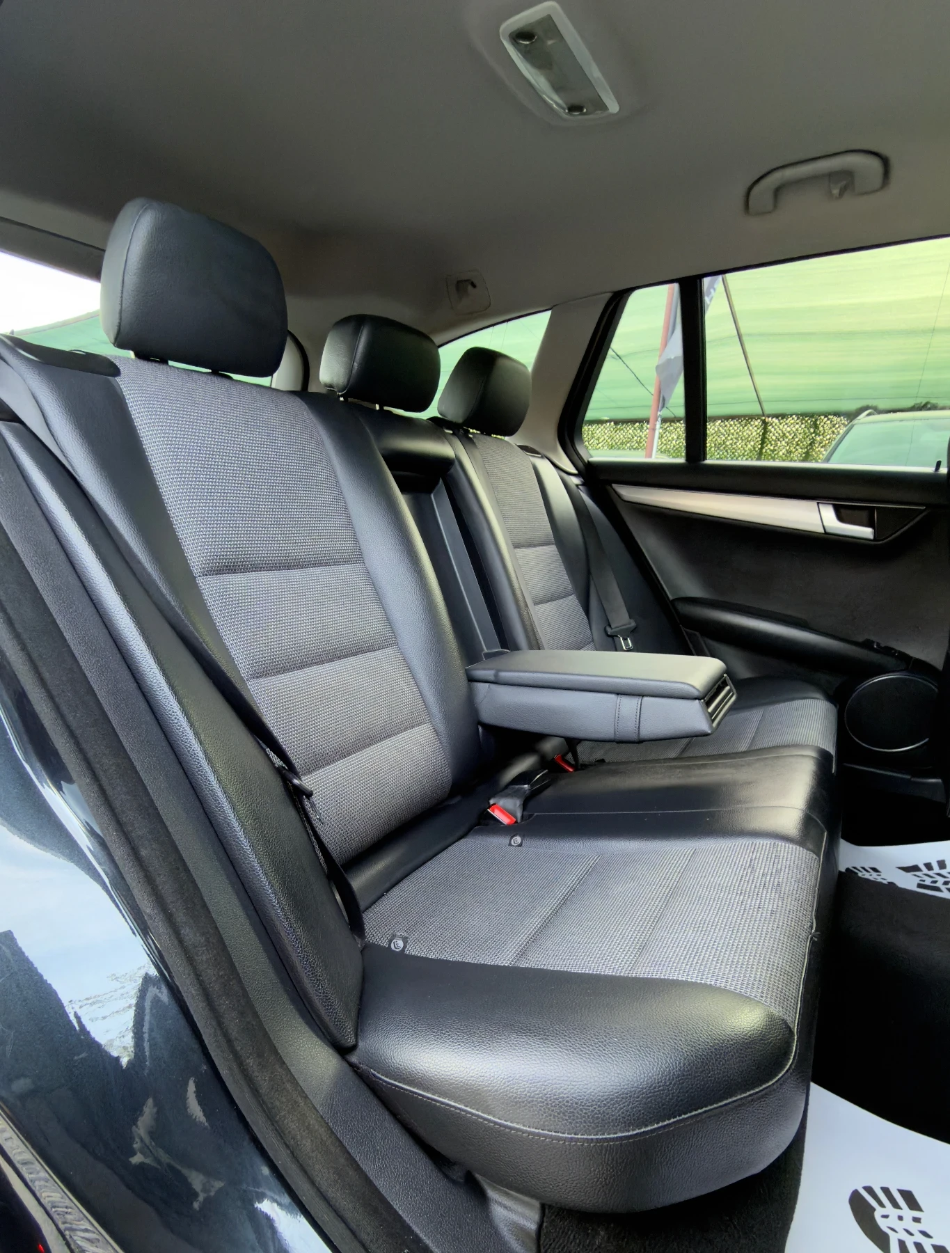 Mercedes-Benz C 220 170HP* FACE* AMG* 7G* CAMERA* СОБСТВЕН ЛИЗИНГ, снимка 10 - Автомобили и джипове - 54197172