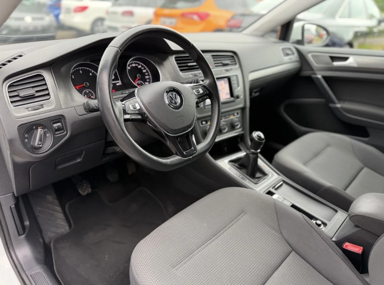 VW Golf 1.6 105 BlueMotion Navi, снимка 8 - Автомобили и джипове - 54459004