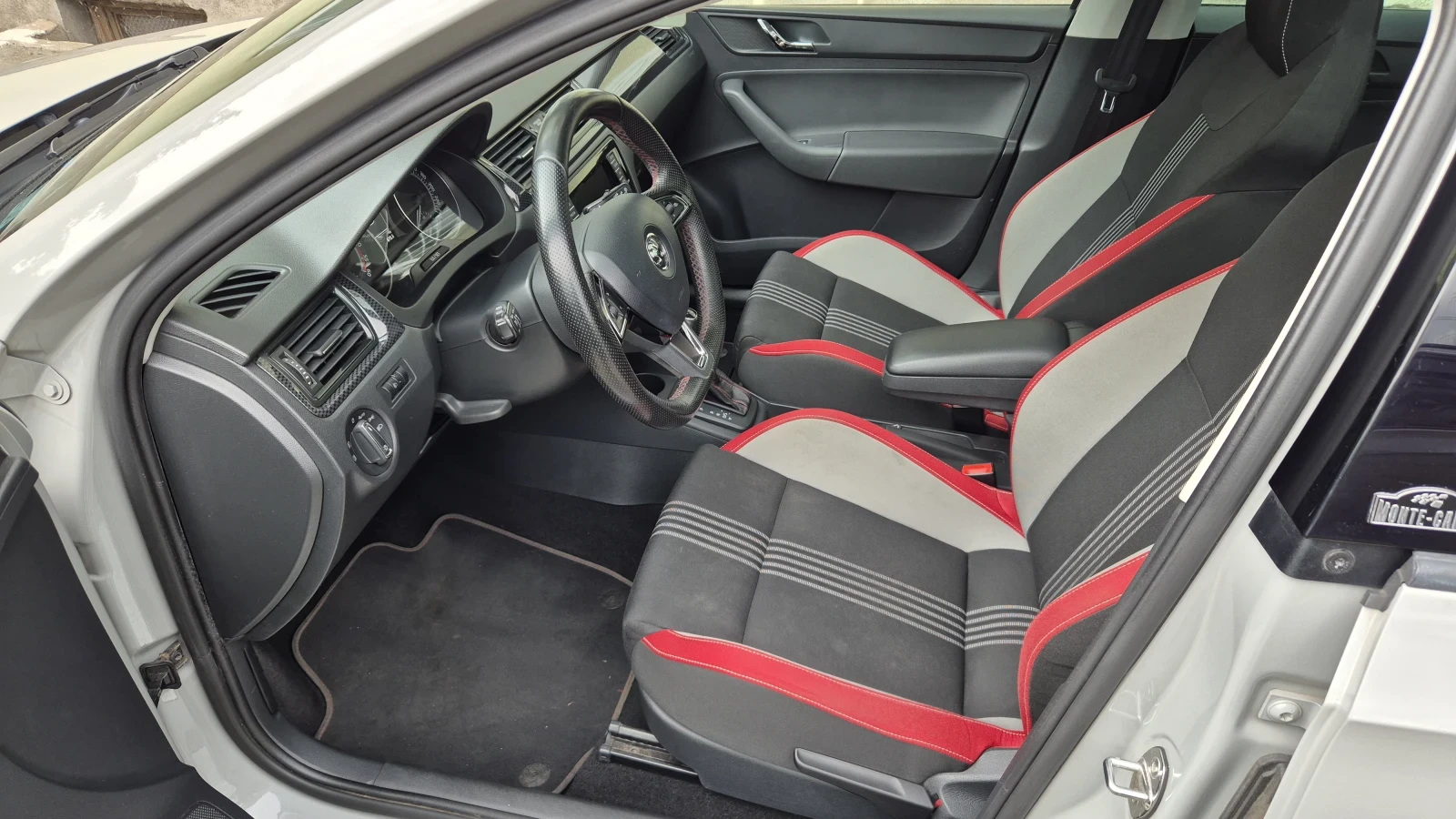 Skoda Rapid MONTE CARLO 1.4TDI, снимка 7 - Автомобили и джипове - 54710288