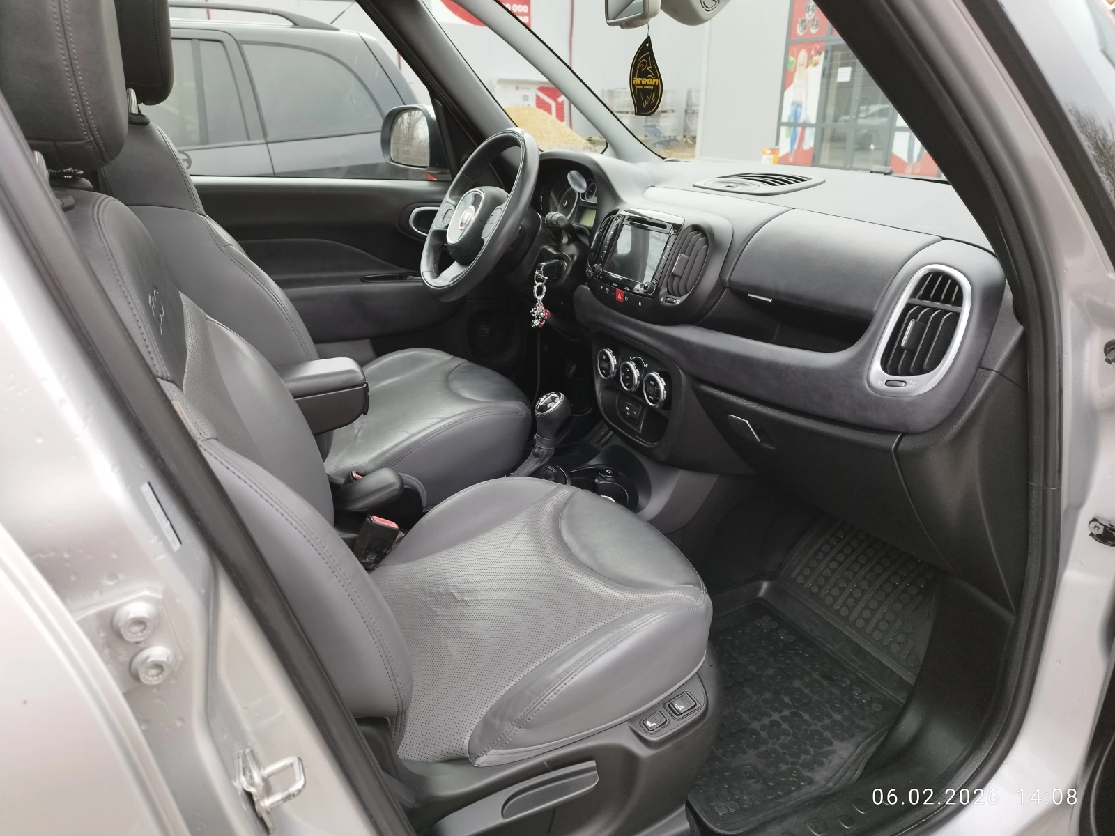 Fiat 500L 1.4 Turbo Multiair, снимка 10 - Автомобили и джипове - 54798531