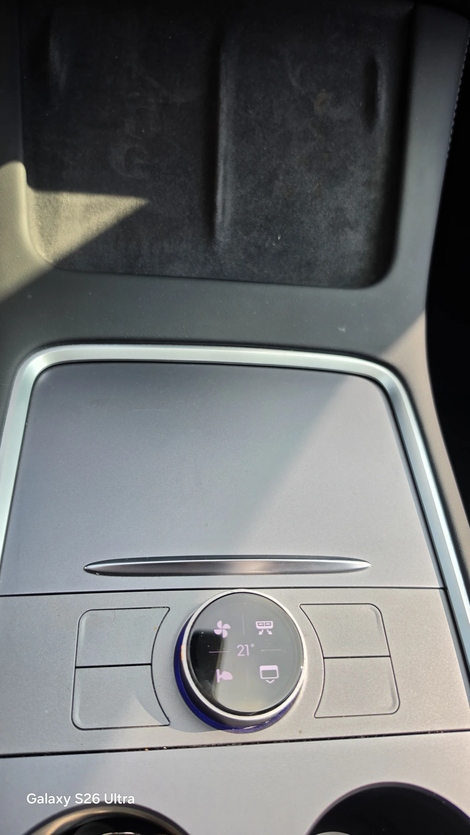 Tesla Model Y, снимка 12 - Автомобили и джипове - 55136543