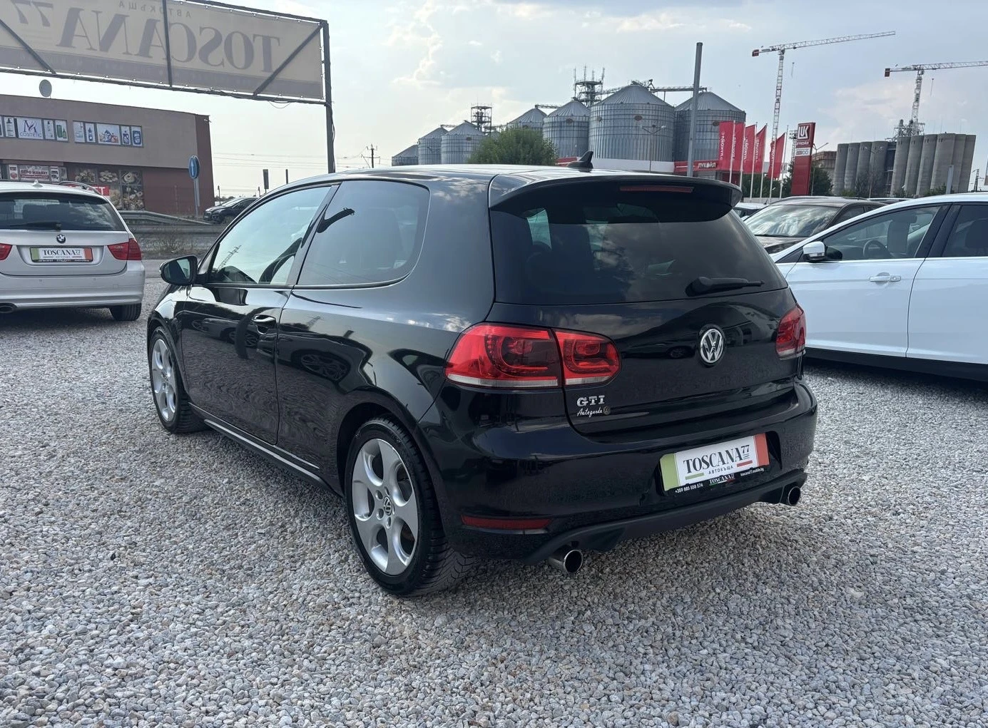 VW Golf GTI* 2.0tsi* 211k.c* Сервизна История* , снимка 3 - Автомобили и джипове - 55563290