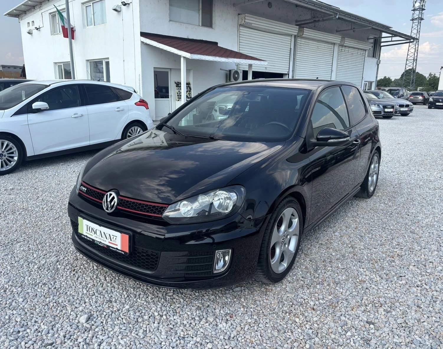 VW Golf GTI* 2.0tsi* 211k.c* Сервизна История* , снимка 2 - Автомобили и джипове - 55563290