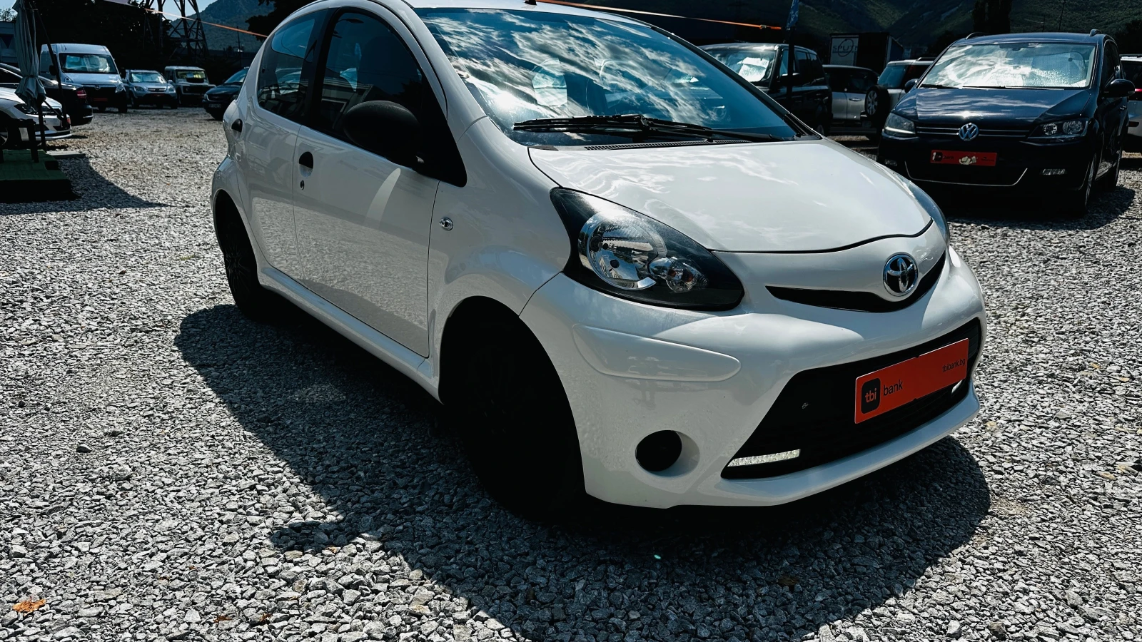 Toyota Aygo 1.0i евро 5 фейс лифт, снимка 3 - Автомобили и джипове - 55659665