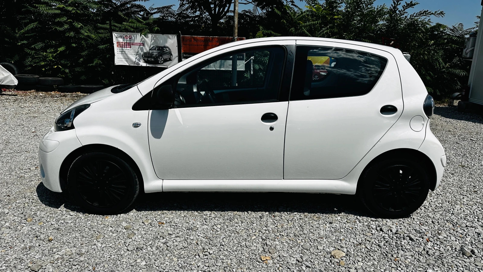 Toyota Aygo 1.0i евро 5 фейс лифт, снимка 6 - Автомобили и джипове - 55659665