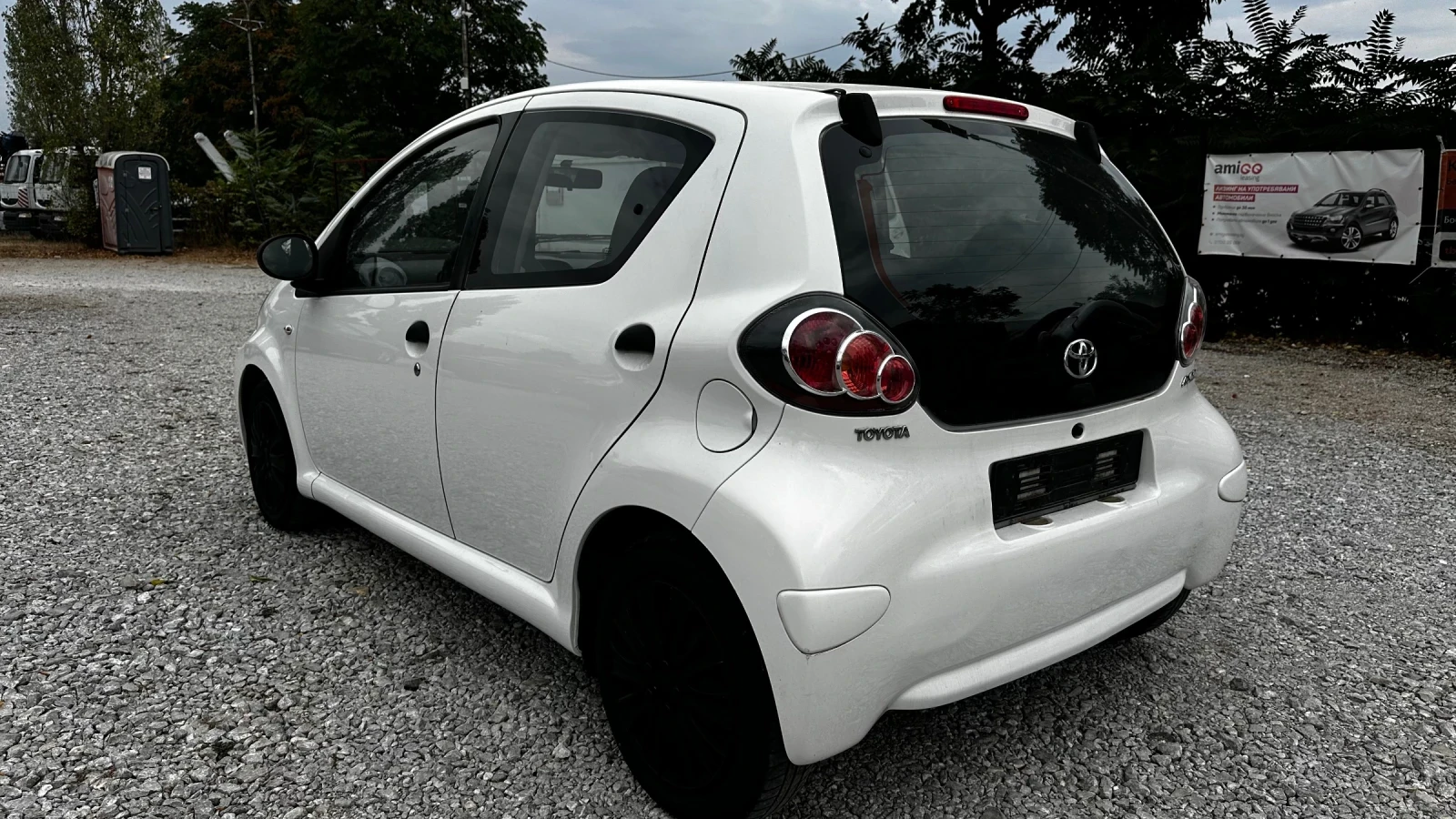 Toyota Aygo 1.0i евро 5 фейс лифт, снимка 5 - Автомобили и джипове - 55659665